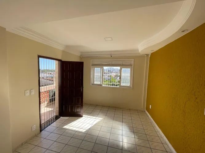 Alugo apartamento de 2 quartos na ladeira da faesa R$ 2.300,00