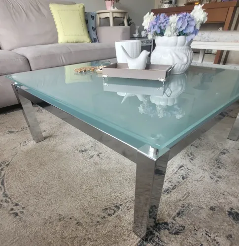 Mesa de Centro em Metal e Vidro