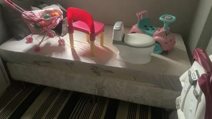 Sofá e cama de solteiro