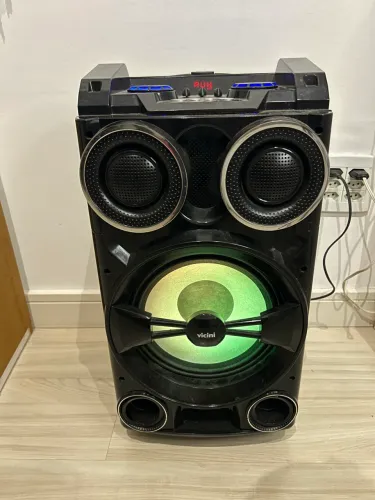 Caixa de Som Karaokê Amplificada Vicini 300W RMS Bluetooth + 2 Microfones