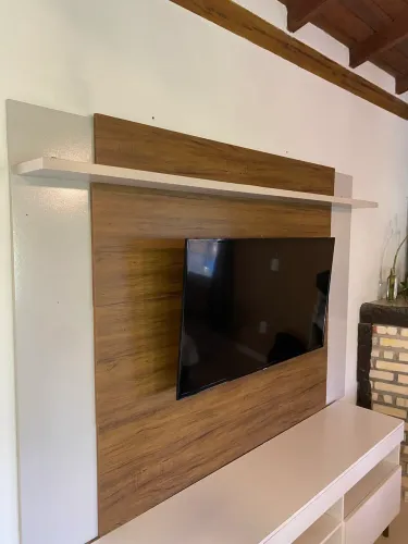 Painel de tv e raque 
