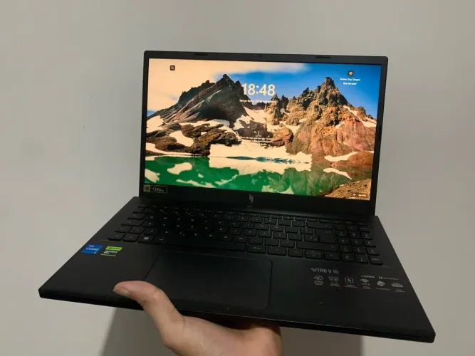 VENDE-SE NOTEBOOK NITRO V5