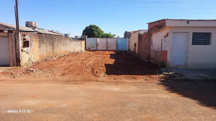 Vende-se terreno 250 m bairro vigilato Pereira 