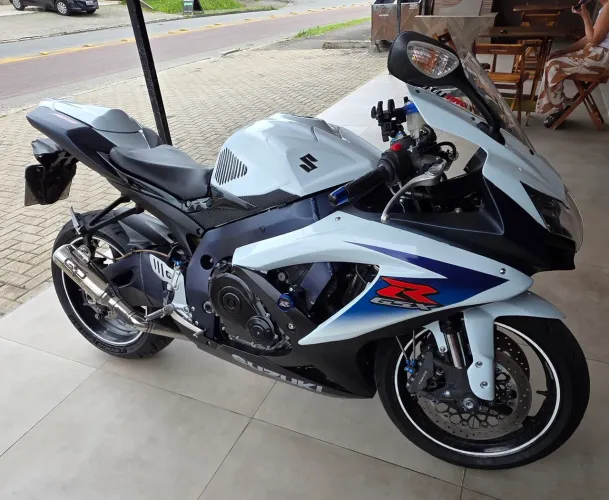 Suzuki GSX-R 750 SRAD 2013 - Impecável <br>