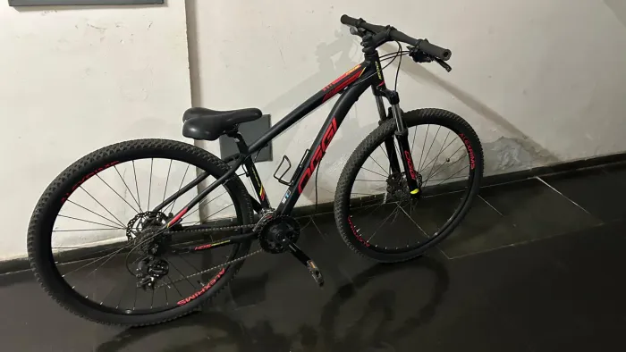 Bike oggi aro 29 semi novo ótimo estado