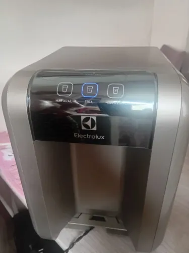 Filtro de agua Electrolux com um filtro reserva