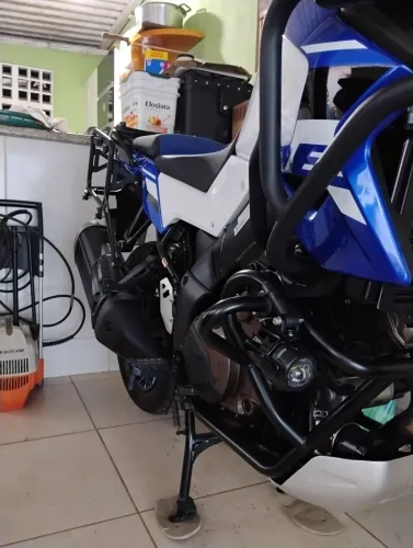 SUZUKI V-STROM 1050 D.E. 24/25 COMPLETA, APENAS 8.500km.
