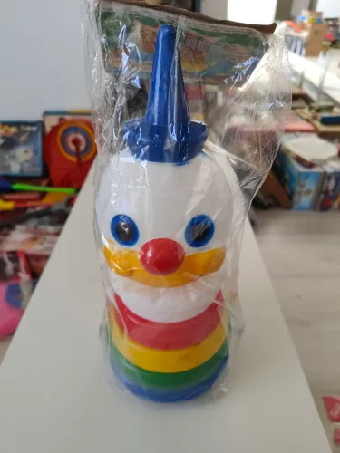 pirâmide de argolas com cabeça de palhaço lacrado antigo