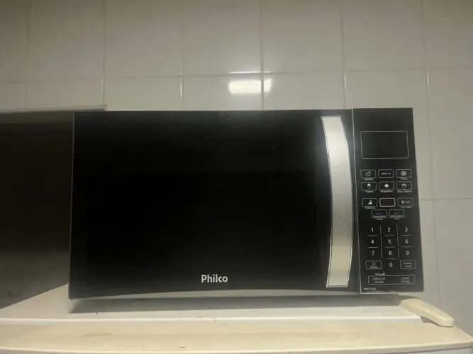Micro-ondas Philco PMO26ES 26 Litros - Porta Espelhada