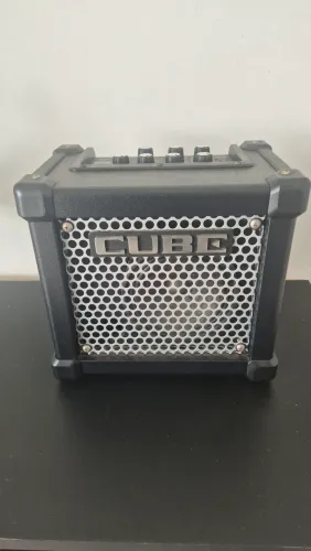 Amplificador - Roland Micro Cube