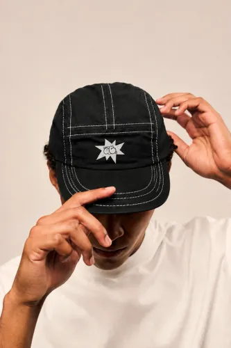 Boné 5 Panel Preto Streetwear com Costura Branca Regulável unissex e ORIGINAL