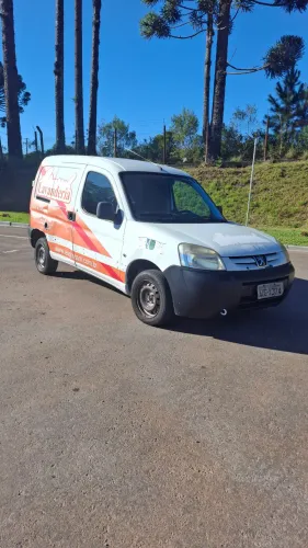 Peugeot Partner Van 1.6 Flex 16V 5P 2011