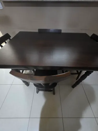 Conjunto de Mesa Retangular com 4 Cadeiras - Semi Novo