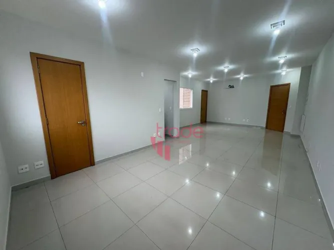 Sala Comercial para Alugar de 49m² no Bairro Jardim Canadá em Ribeirão Preto com Amplo Esp