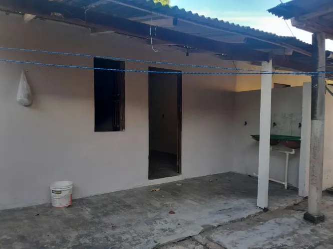 Alugo quarto no Silvio leite