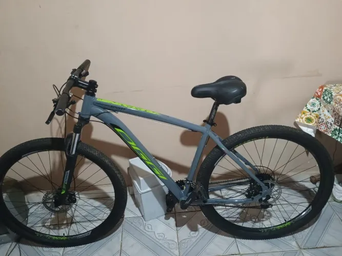 Vende bicicleta nova hacker esporte OGGi toda Shimano usada uma vez para vender rápido 