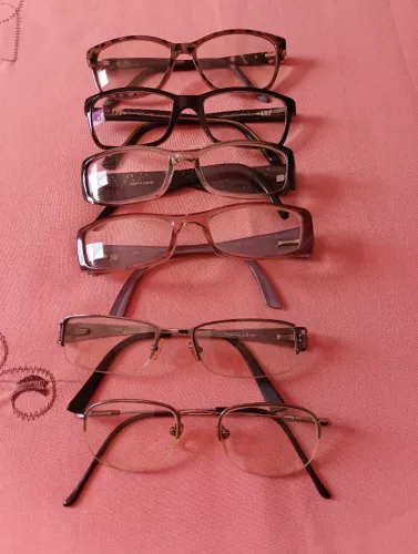 Armações para óculos de grau, usado, bem conservadas.