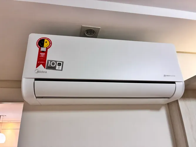 Ar Cond Split Inverter Midea Ia Ecomaster 9k Btus Frio (Usado)