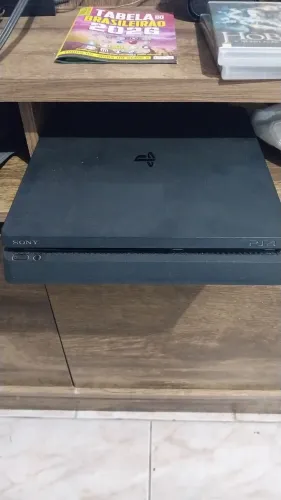 Playstation 4 slim