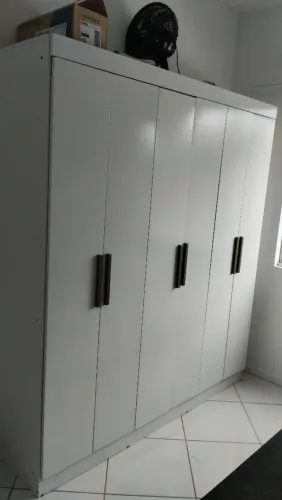 Guarda roupa e base de cama Box 