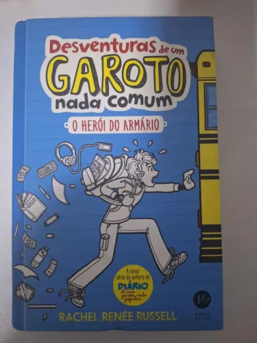 Livro Volume 1 Desventuras de um garoto nada comum - O herói do armário