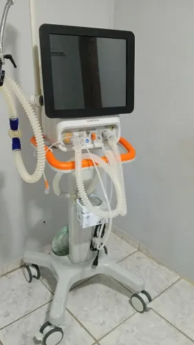 Ventilador mecânico leistung modelo luft 5 semi novo com apenas 40 horas de uso
