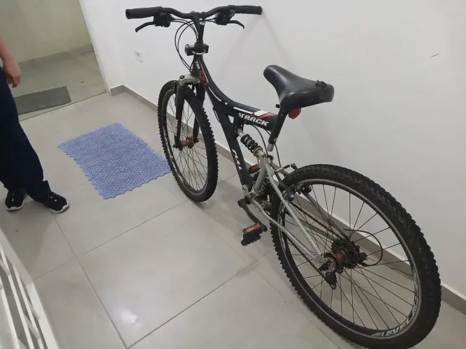 Bicicleta aro 26 Track usada