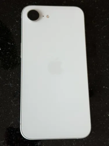 Iphone 16e 256gb - bateria 95%. Comprado nos EUA.