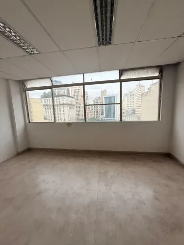 Sala comercial na Rua Coronel Xavier de Toledo, 137 - Conjunto 104  51 m²