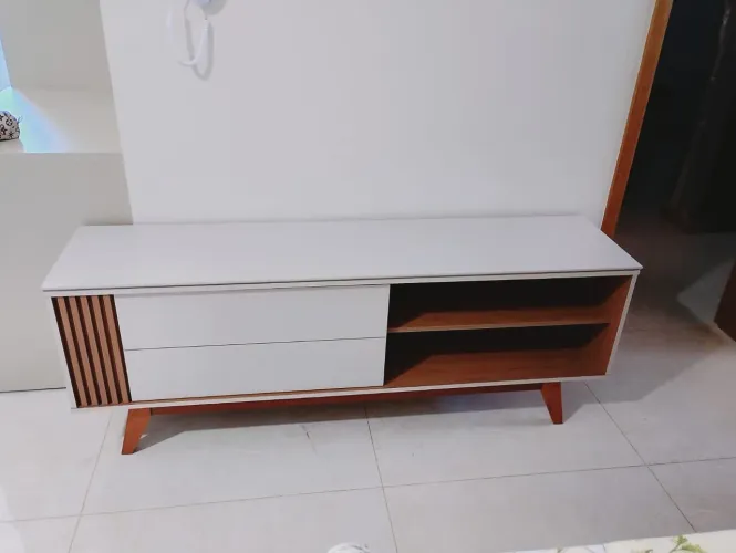 RACK OTAWA/COLIBRI RETRÔ COM REPARTIÇÕES,PARA TV DE ATÉ 60 POLEGADAS