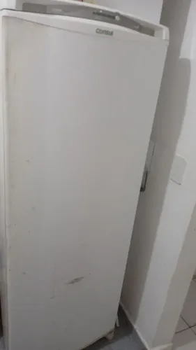 Vende geladeira semi nova