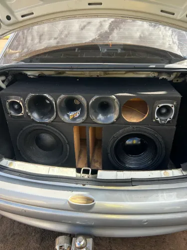 Som automotivo