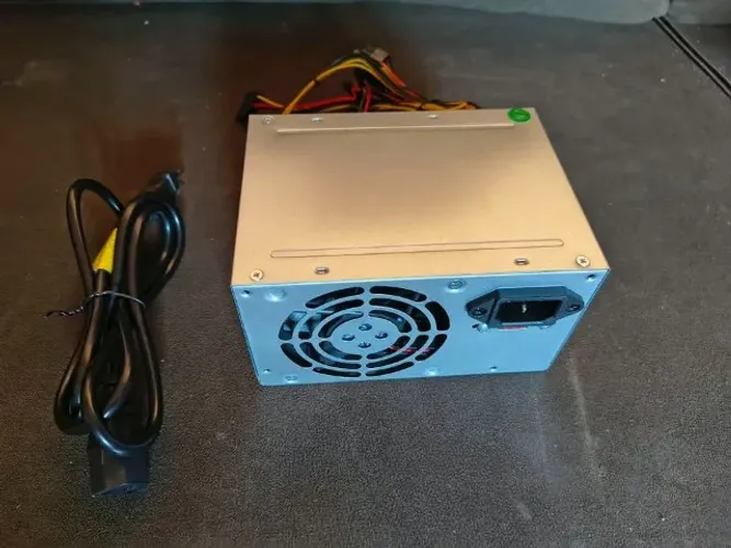 Fonte de computador