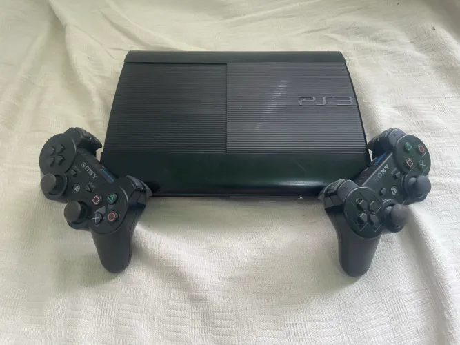 Ps3 super slim desbloqueado +2controles