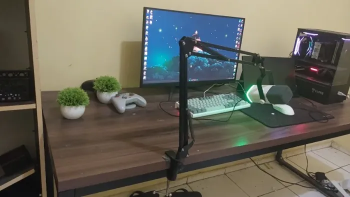 Mesa de escritório 180cm de comprimento (não faço a entrega)