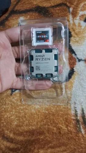 Ryzen 7 7700x am5 novo não acompanha caixa