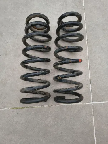 Molas reforçadas p blindados ou Gnv traseira Outlander 