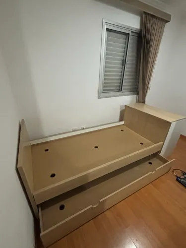 VENDO CAMA DE SOLTEIRO COM BICAMA E BAÚ