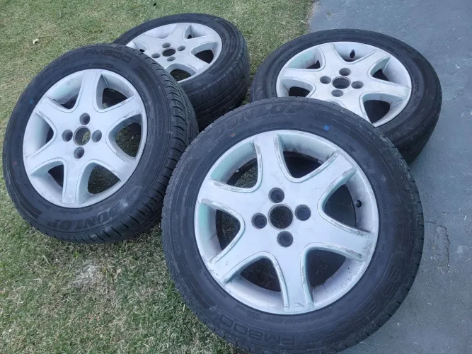 Jogo Rodas Liga Leve Aro 15 4x100 + Pneus Dunlop 195/60 R15