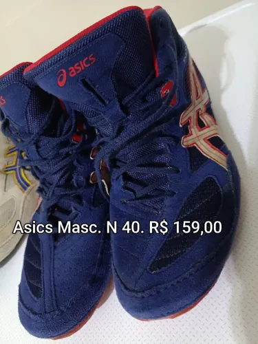 Asics antigo couro e camurça. N. 40.