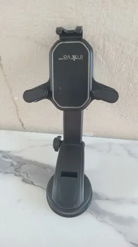 Suporte veicular para celular.