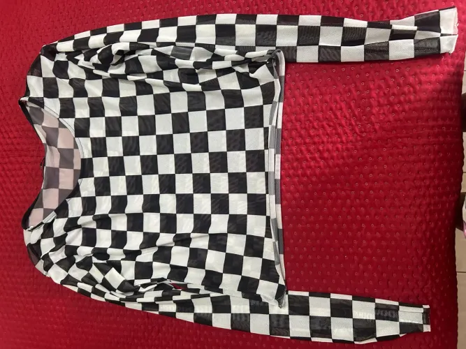 blusa cropped xadrez preta e branca m