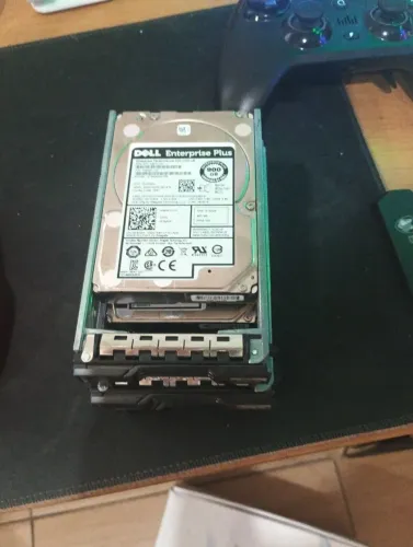 Hd SAS 900 GB quatro unidades 400R$
