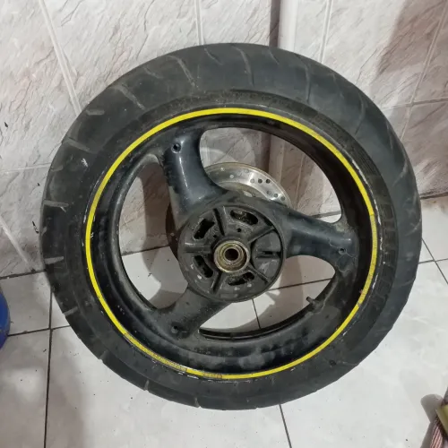 RODA TRASEIRA HONDA 600 (2004 a 2007) - ORIGINAL COM DISCO