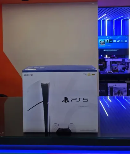 PS5 SLIM C/ LEITOR 1TB (NOVO-LACRADO) + GARANTIA. Temos Loja Física!!!