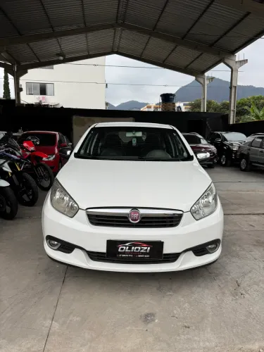 Fiat Grand Siena Essence Dual. 1.6 Flex 16V 2015