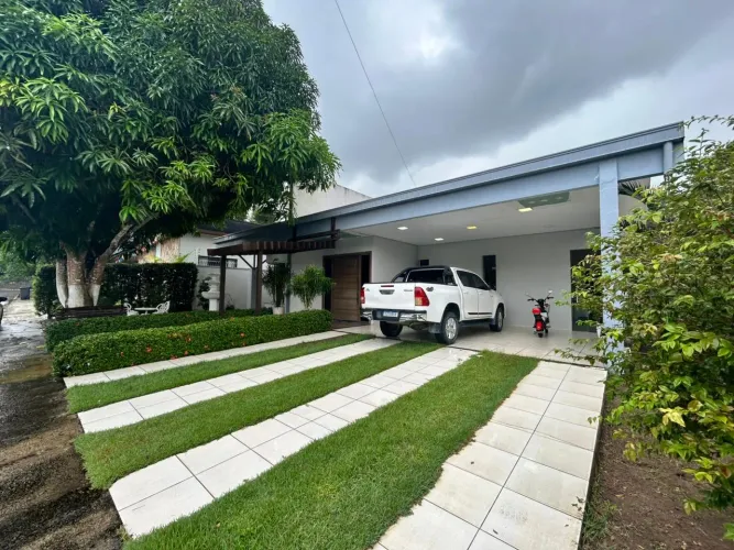 Condomínio Praia dos Passarinhos - Casa Térrea 3 Suítes com Closet, Piscina e Pier