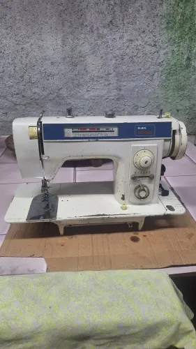 Maquina de Costura Elgin 110v