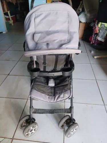 vende carrinho de bebê