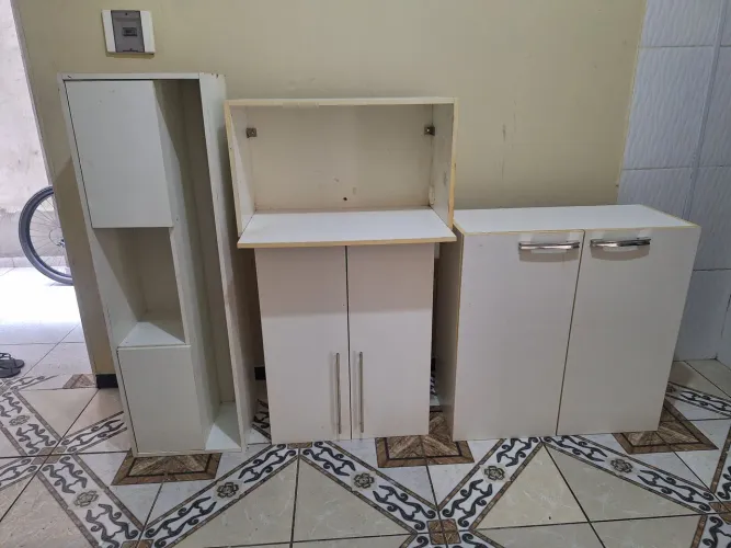 KIT COM ARMARIOS + RACK P/ TV SUSPENSO
